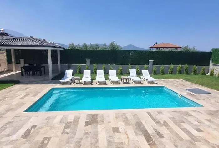 One-Bedroom Villa